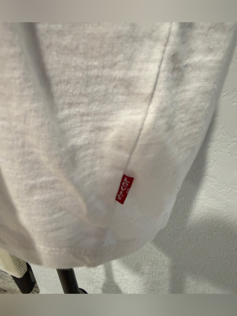 Levi’s White Slub Knit V-Neck Short Sleeve T-Shirt NWT XL - Picture 4 of 11